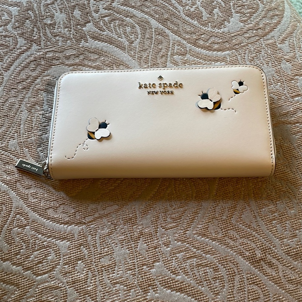 NWOT Kate Spade ♠️ Bee Wallet